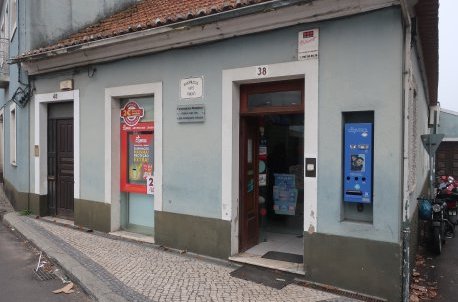 Farm&aacute;cia Sim&otilde;es